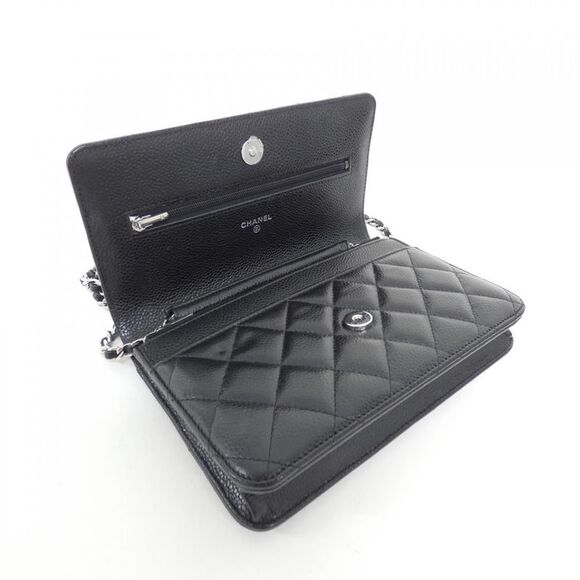 Chanel Timeless Classic Line Caviar Skin Chain Wallet